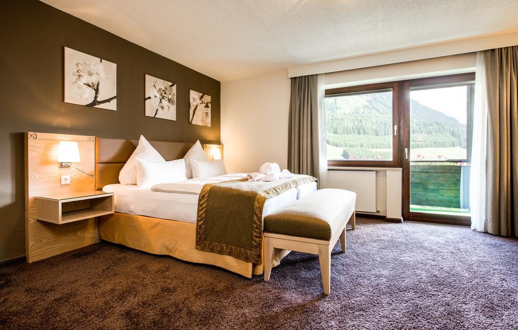 Hotel Witt Berwang Exterior foto